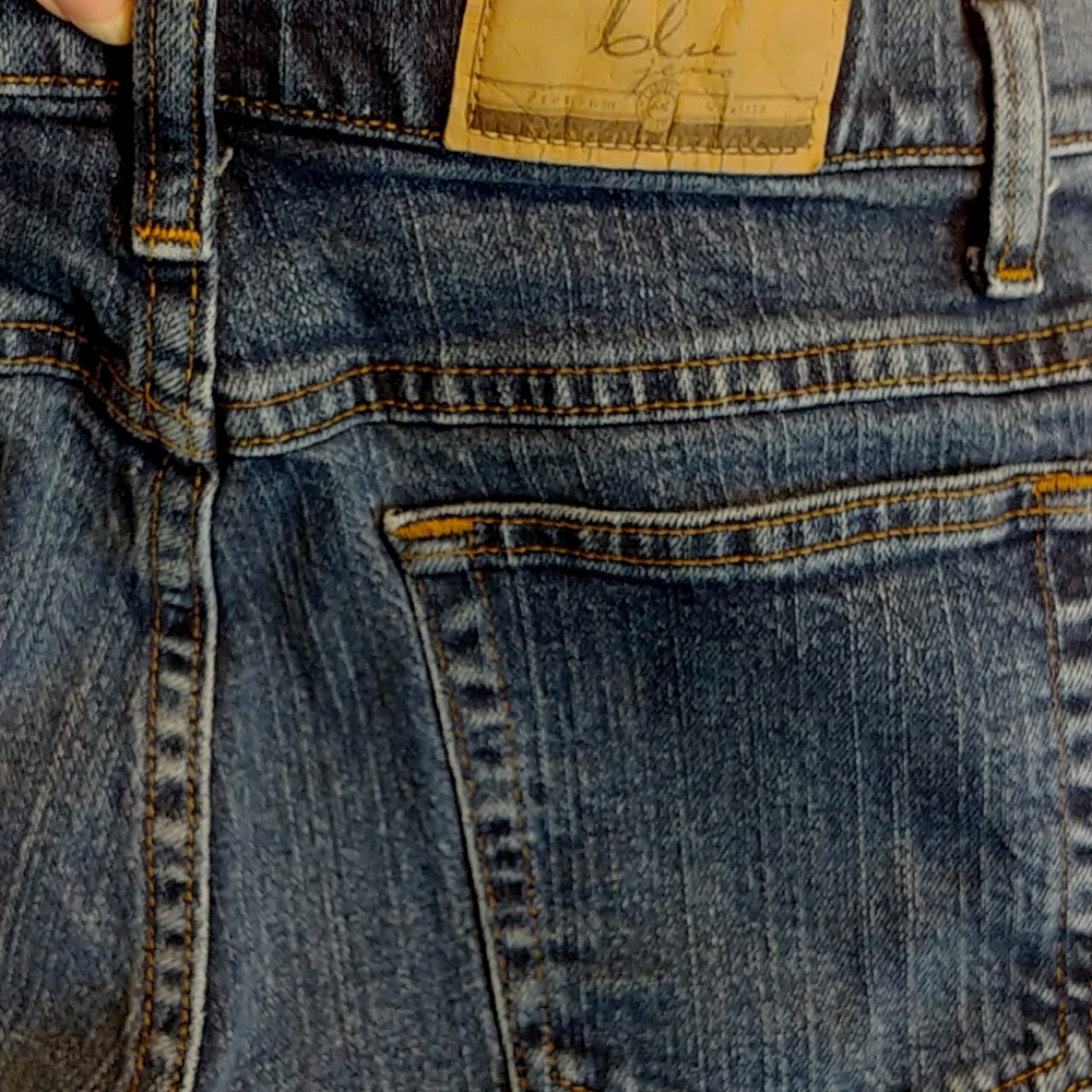 Bleu High Rise Jeans - Picture 7 of 8